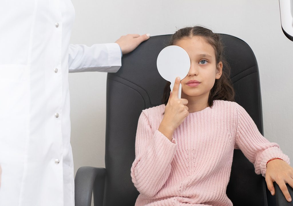Control de miopía infantil: ¿Se pueden frenar las dioptrías en niños?